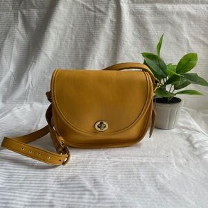 Vintage Coach B6D-9981 YELLOW Watson Bag Leather Hang Tag